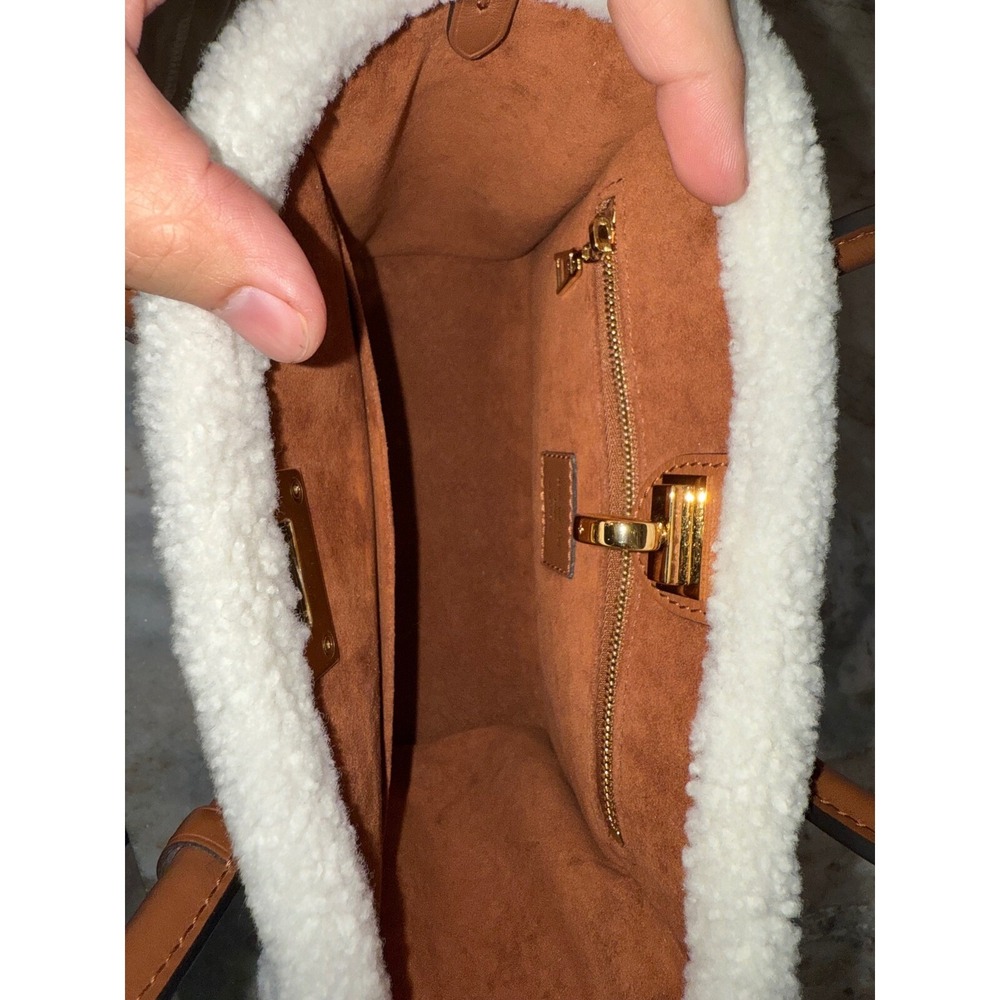 Louis Vuitton On My Side PM Caramel Leather Shearling Monogram Handbag M58918 - Picture 6 of 12